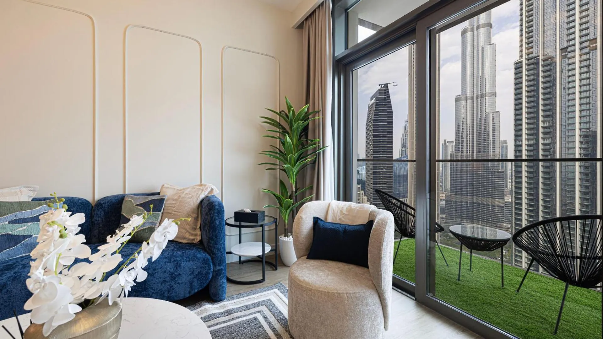 Magnificent - Luxurious 3 Bedroom With The Burj Khalifa View Dubai
