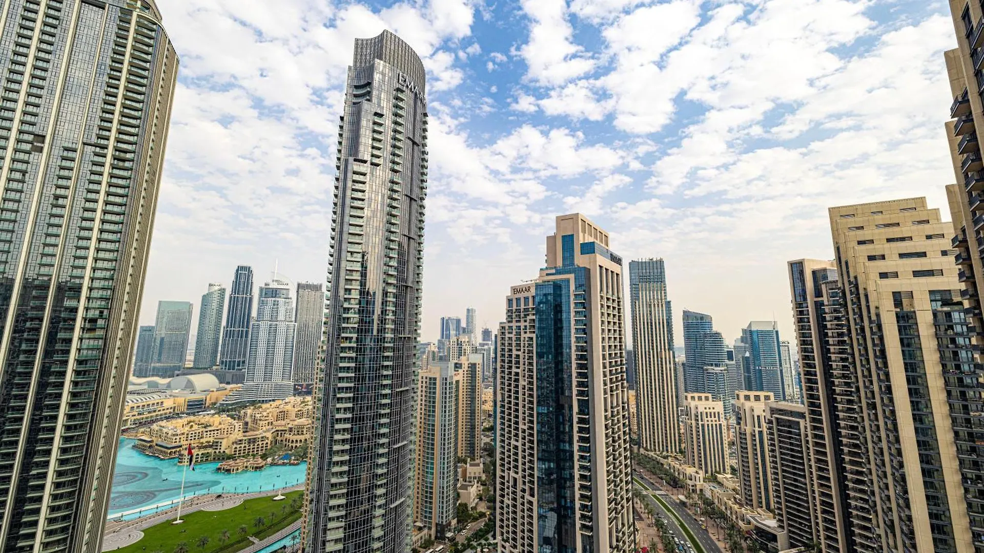 Magnificent - Luxurious 3 Bedroom With The Burj Khalifa View Dubai