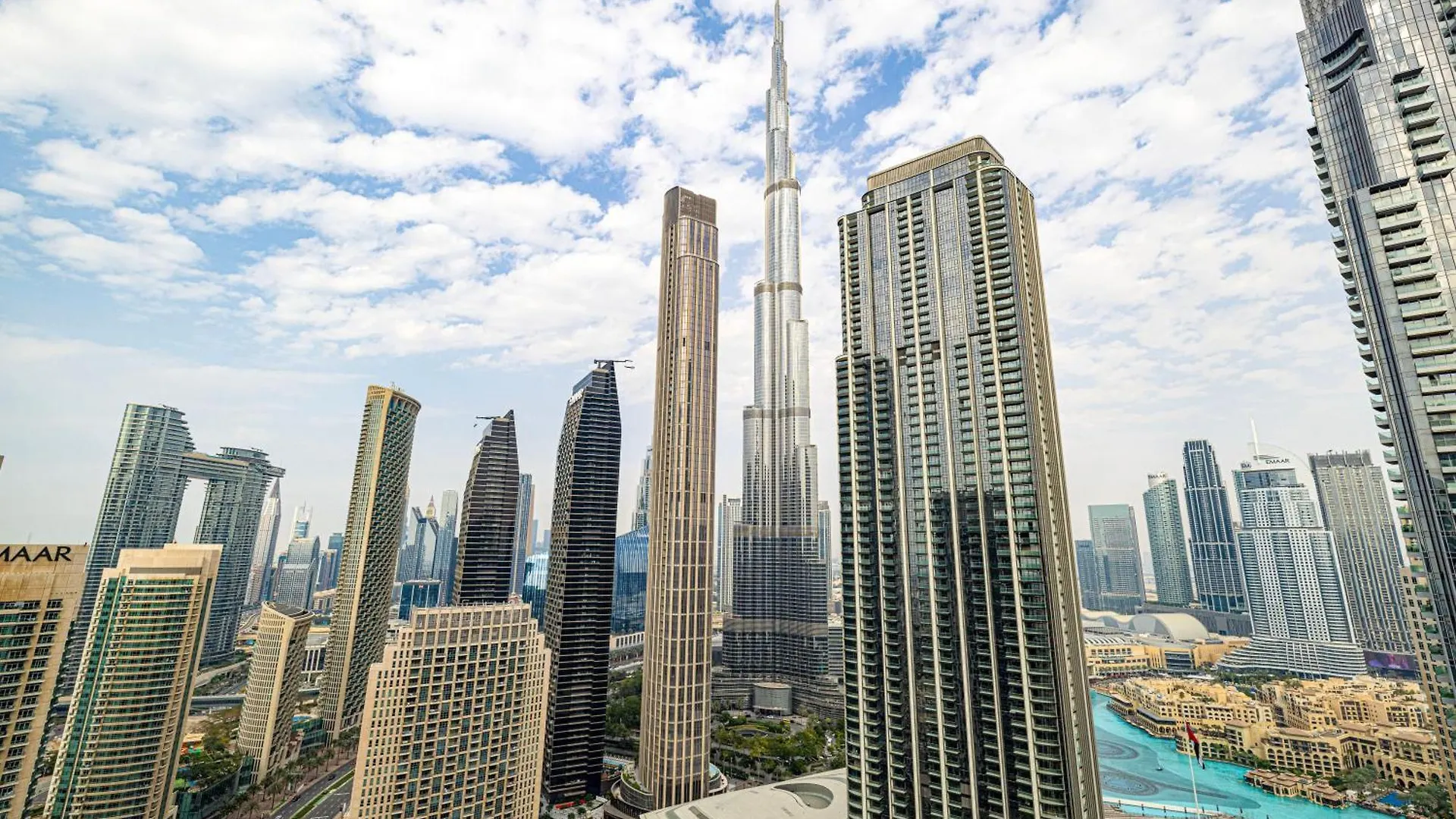 Magnificent - Luxurious 3 Bedroom With The Burj Khalifa View Dubai