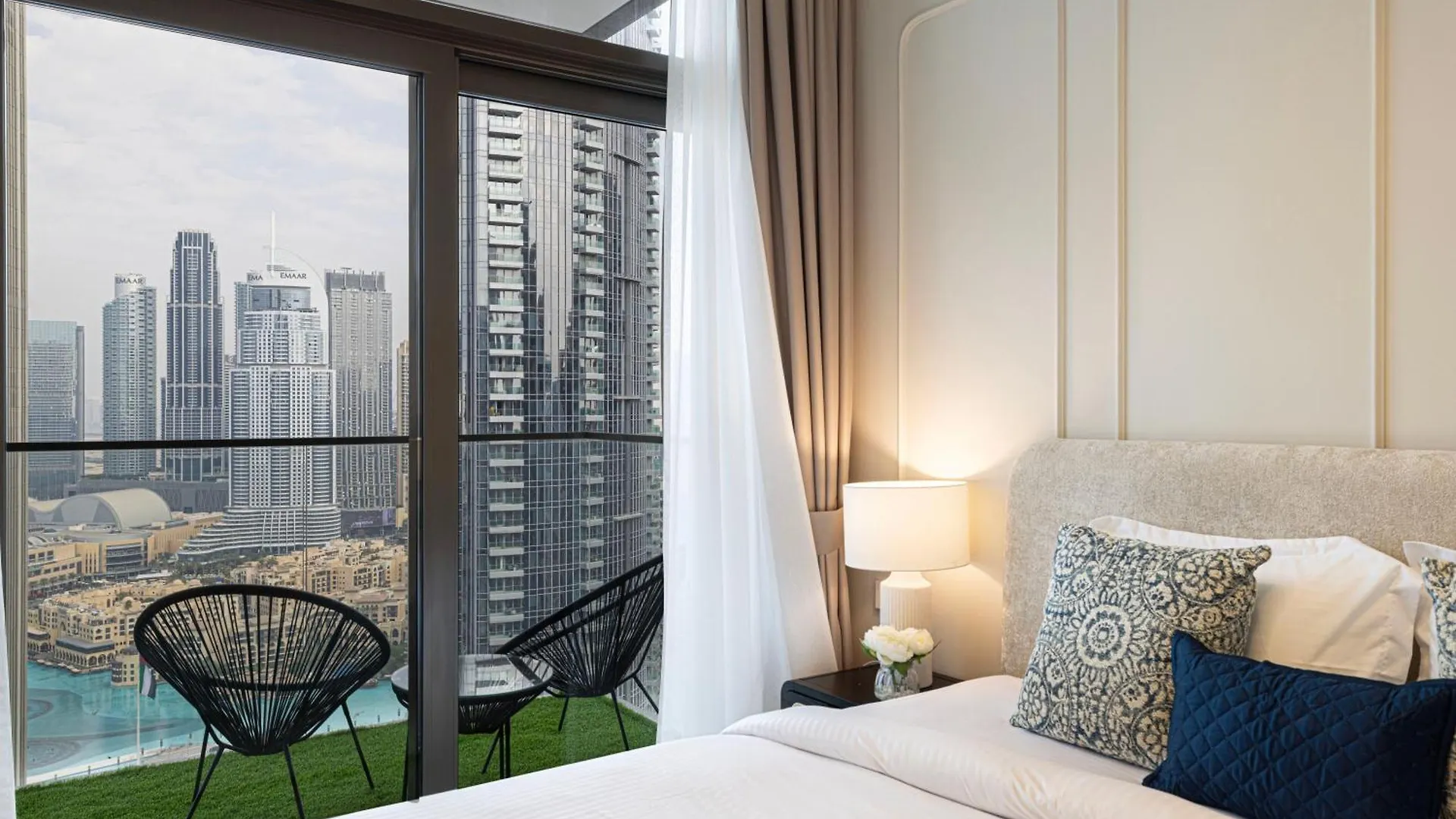Magnificent - Luxurious 3 Bedroom With The Burj Khalifa View Dubai
