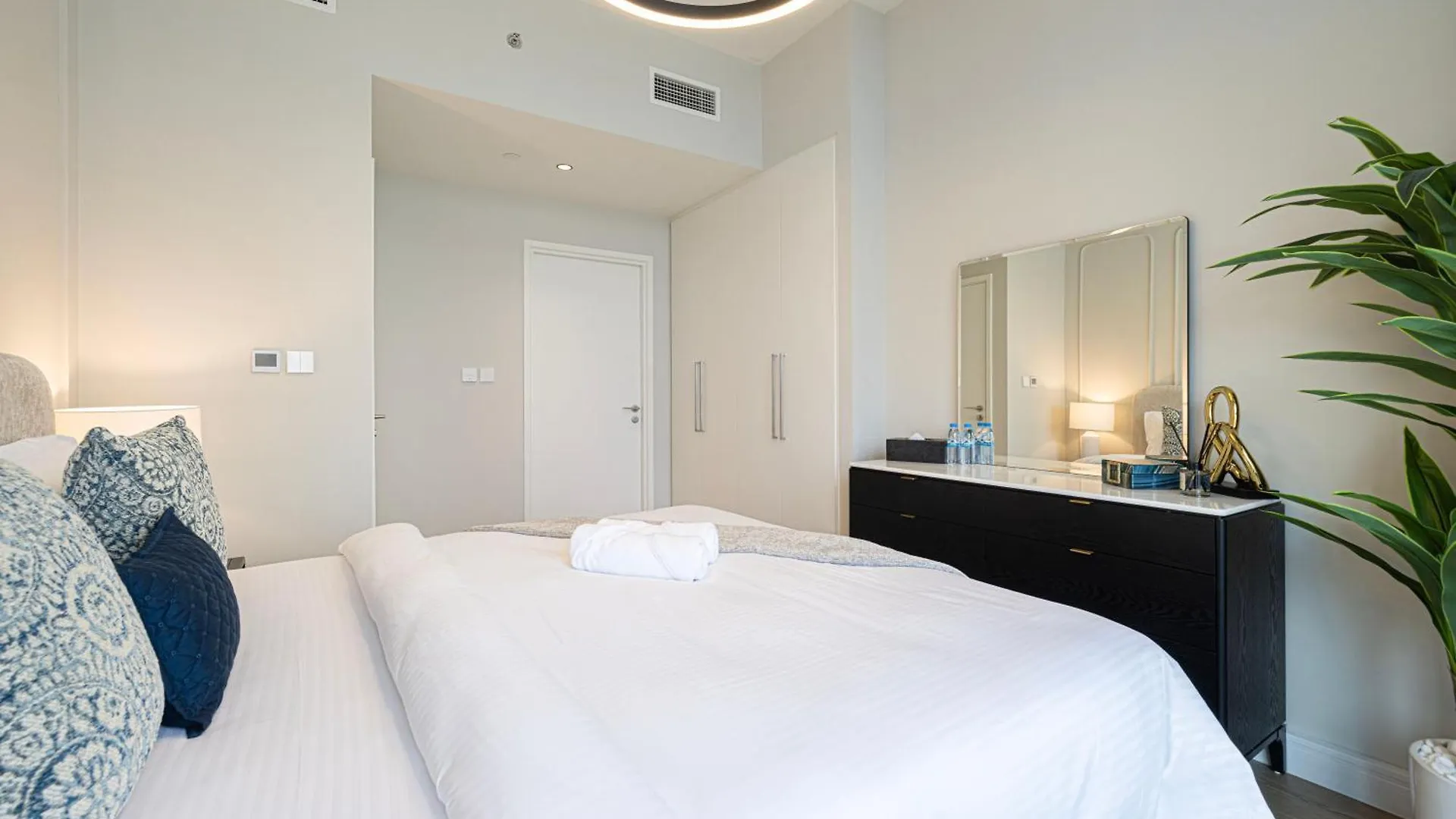 Apartment Magnificent - Luxurious 3 Bedroom With The Burj Khalifa View Dubai