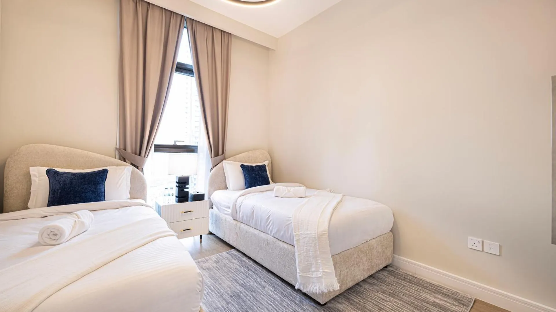 Apartment Magnificent - Luxurious 3 Bedroom With The Burj Khalifa View Dubai
